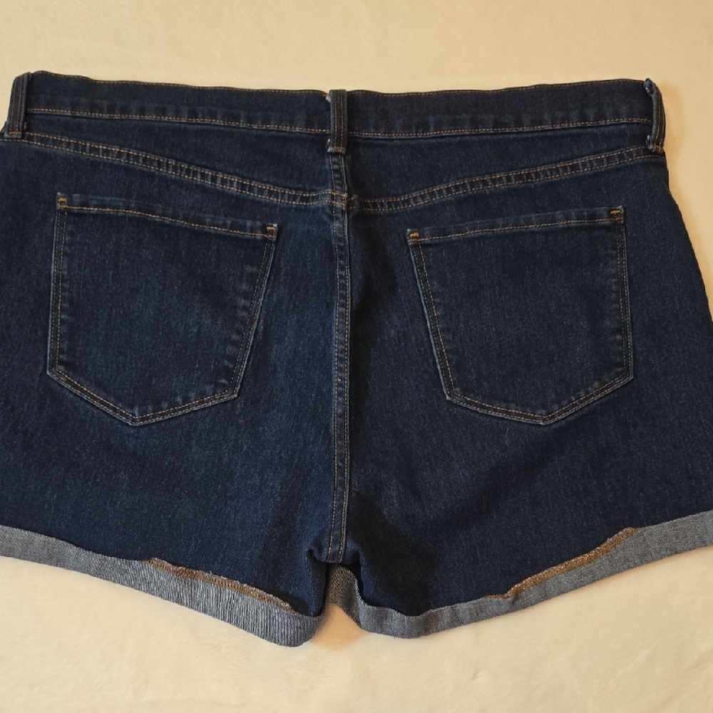Old Navy Dark Blue Cuffed Jean Shorts Size 16 - Picture 3 of 5